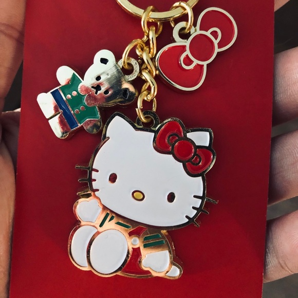 Hello Kitty Accessories - HELLO KITTY-NWT Charm Keychain
